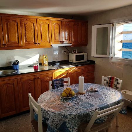 Bed And Breakfast By The Sea Pozo Izquierdo Extérieur photo