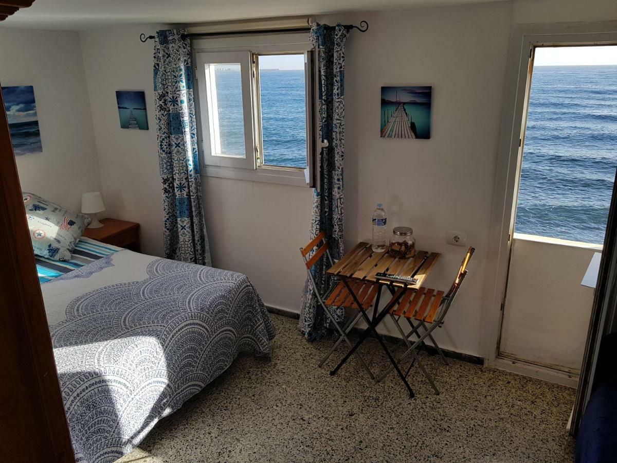 Bed And Breakfast By The Sea Pozo Izquierdo Extérieur photo