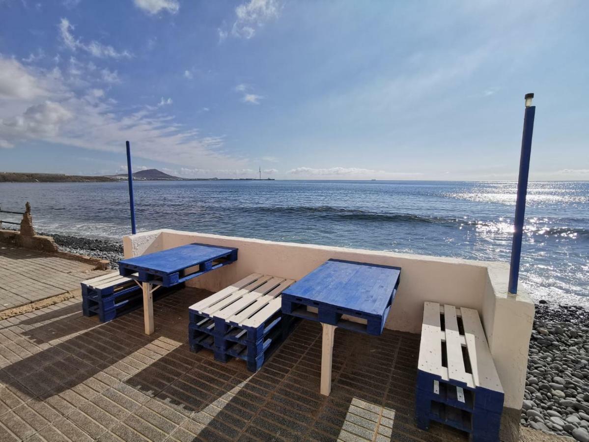 Bed And Breakfast By The Sea Pozo Izquierdo Extérieur photo